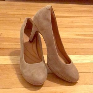 Never worn Indigo Clark Heels!